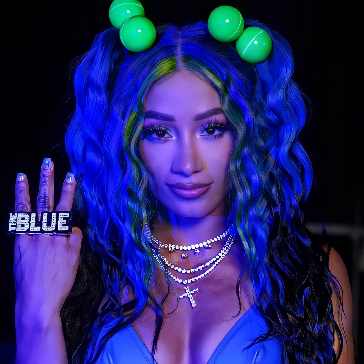 ICON LIVING, Sasha Banks 🌟