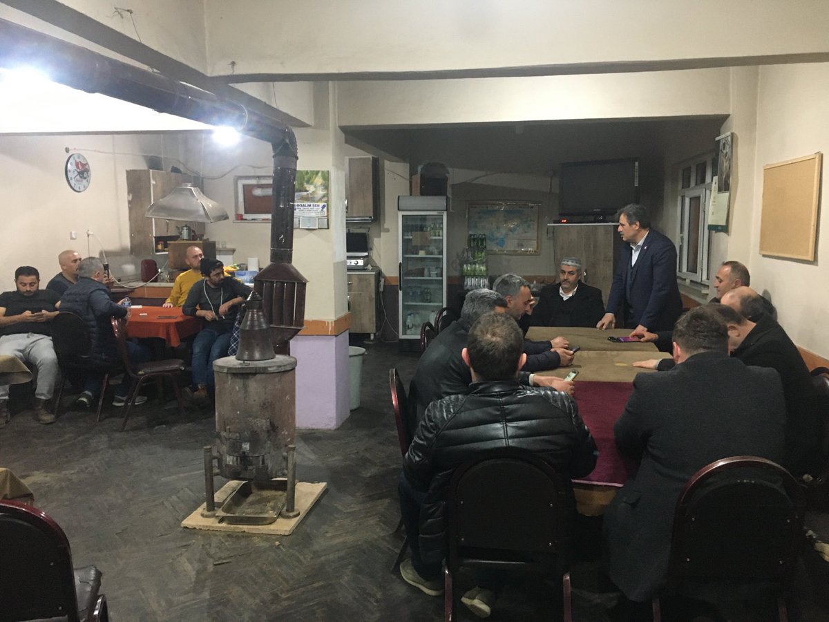 YRefahKarasu's tweet photo. Yeniden refah partisi karasu ilçe başkanlığı paralı mahallesi ziyaretlerimiz https://t.co/GgN62HUkgl