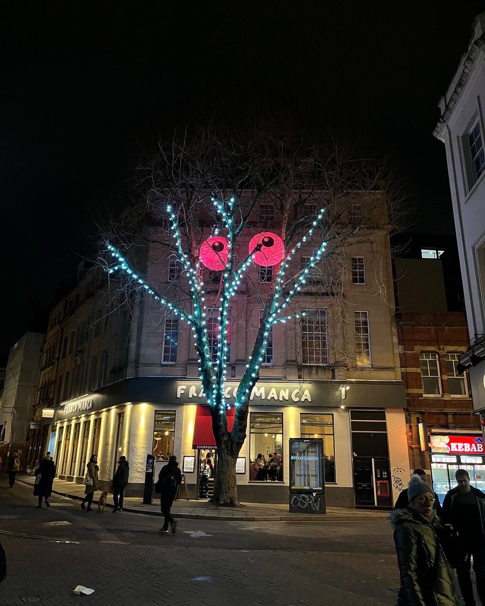 Guide_AI's tweet image. Can’t wait to hopefully “see” the @bristol_light festival again next year!! Tonight is the last chance to check out this years exhibits!! 

#bristollightfestival #bristol #overheardinbristol #sundaynight #eyes