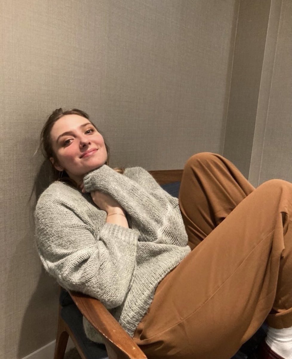 i wouldn’t mind daphne’s cameo at all <3
#skamfrance