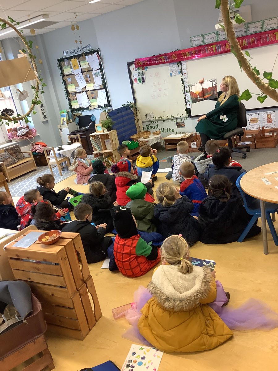 TempleLearning's tweet photo. Along with Mr Huddleston's visit, Reception have had a different guest reader each day! We cant wait to meet the guest readers for this week and see what their favourite books are! #lovereading #EYFS #sharingabook #storytime #readingforpleasure #throughschool #teamtemple https://t.co/MKM7xFLuW3