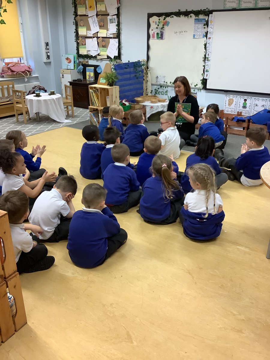 TempleLearning's tweet photo. Along with Mr Huddleston's visit, Reception have had a different guest reader each day! We cant wait to meet the guest readers for this week and see what their favourite books are! #lovereading #EYFS #sharingabook #storytime #readingforpleasure #throughschool #teamtemple https://t.co/MKM7xFLuW3