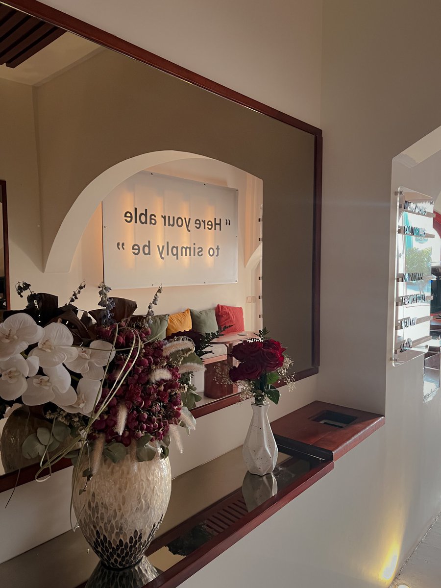 ياعذبَة الحُسن 🤍🍃.