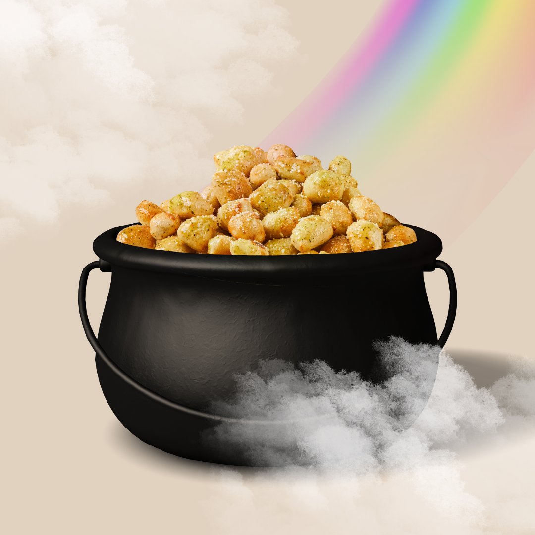 officialvocelli's tweet photo. This pot of Breadstick Bites is DEFINITELY more valuable than gold 🌈 🤤 https://t.co/JGNgILznby