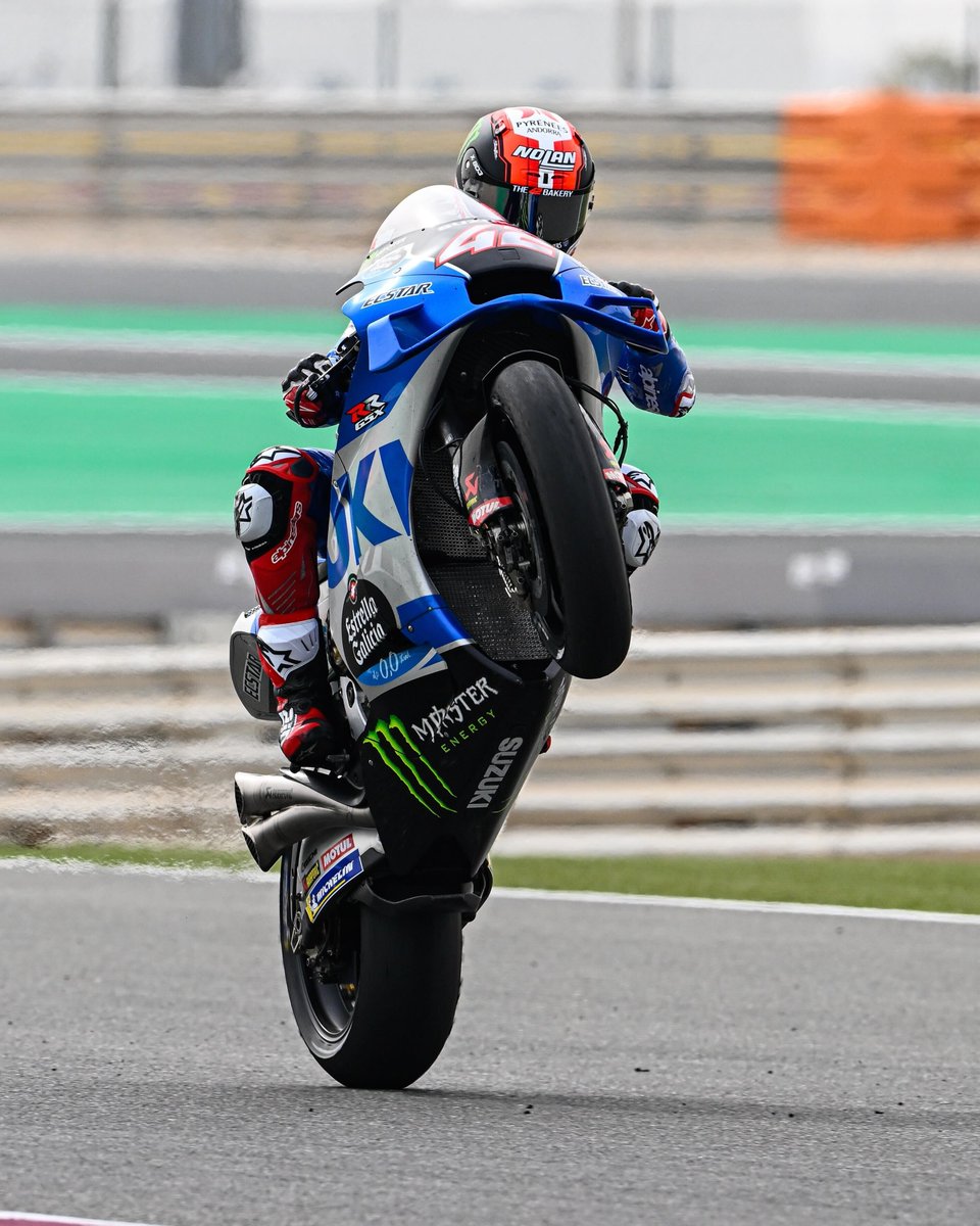 MotoGP's tweet photo. Happy #WheelieWednesday from @Rins42 at Lusail!😎 https://t.co/J2bWYXl6cv
