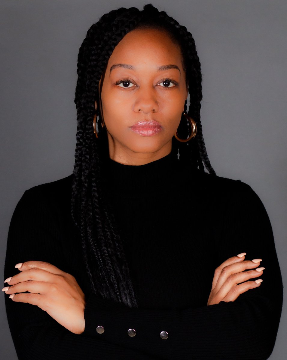 ToniTheActress's tweet photo. New theatrical head shots for serious theatrical roles that I receive. 📹🎥
 
#Newheadshot #SAGactor #SAG #SAGactress https://t.co/hdM6KNRVkt