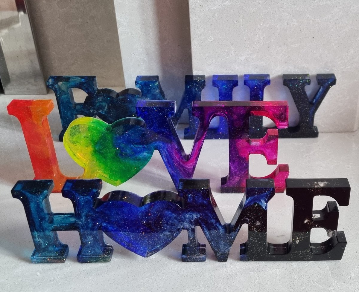 GothYork's tweet photo. @TheoPaphitis I love trying new designs and am really pleased with my latest handmade Resin Signs.
Would give my business and me such a boost to win #SBS 🖤
#UniqueGifts #SmallBusiness https://t.co/1phFmjDdsT