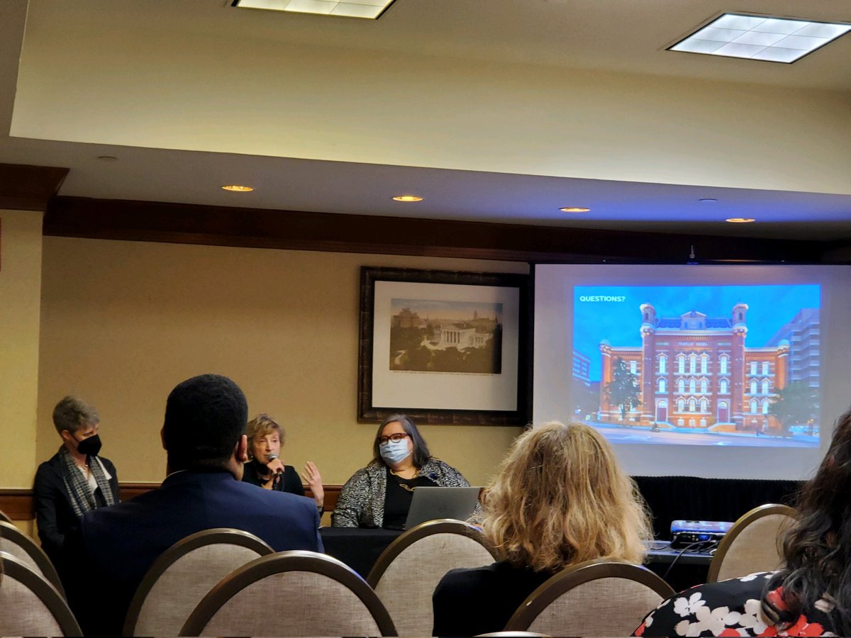 VAMuseums tweet media