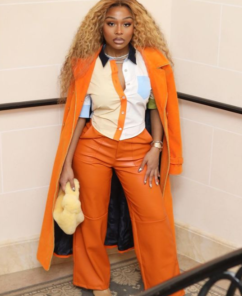 BlessingWayda's tweet photo. Jayda Always keep it classy🧡 https://t.co/gIdYh9ElPh