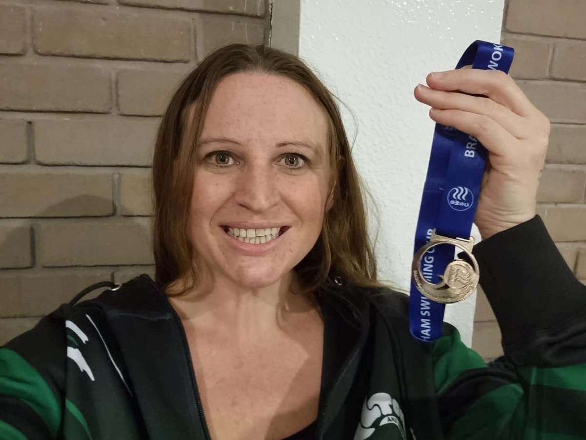SwimAlton's tweet photo. Well done to masters swimmer Amy who got silver in the 200m backstroke and bronze in the 100m backstroke at the Bracknell meet yesterday! Amazing effort flying the flag for our masters swimmers 💚 #swimfast https://t.co/LNBVj5RO77