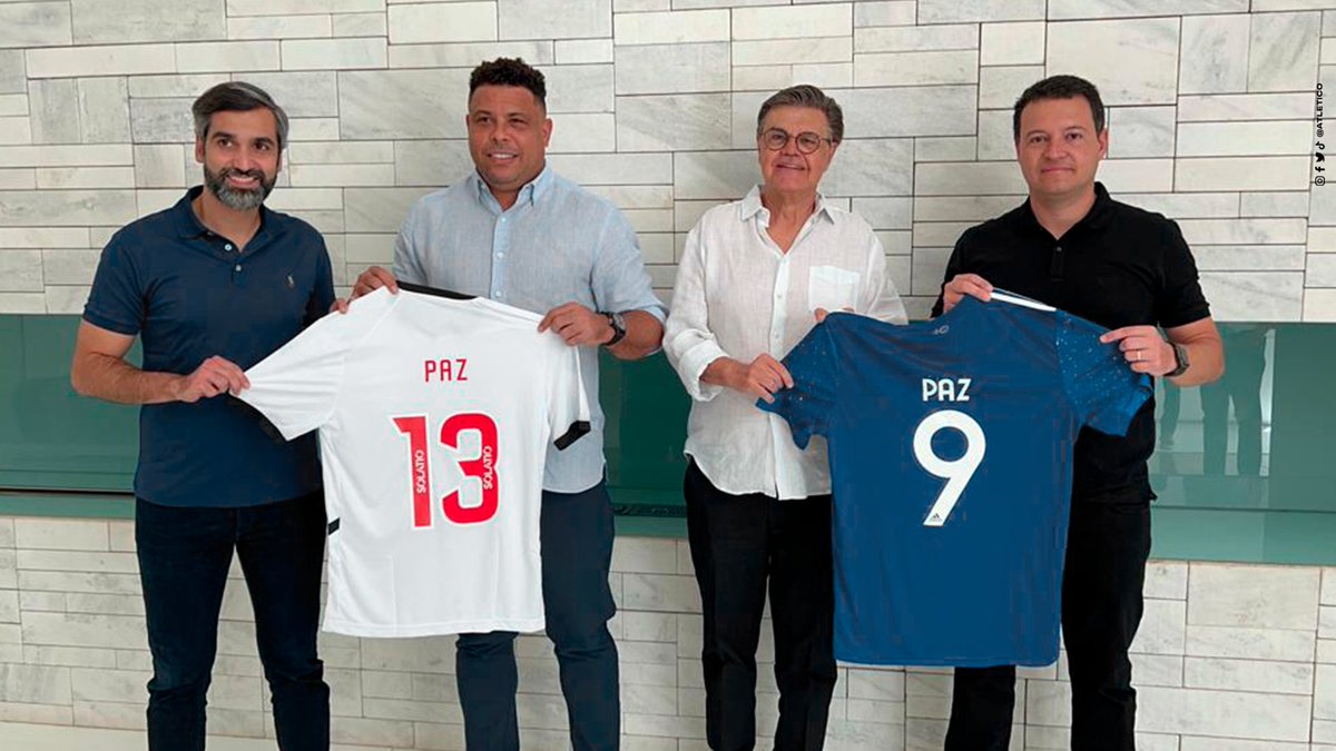 Atletico's tweet photo. Dia histórico. Diretorias de Atlético e Cruzeiro almoçam juntas para promover a paz e dar exemplo de civilidade e respeito para a sociedade: https://t.co/WManCwwkHn

#Galo 🏴🏳️ https://t.co/3X8Takbuht