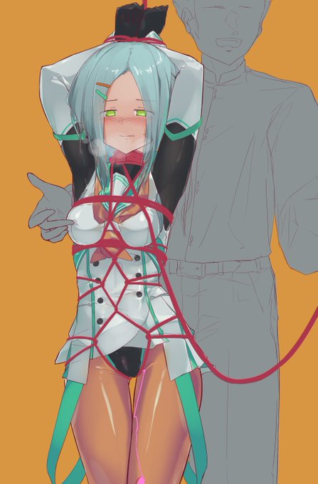 店の嬢を守るのがお仕事なのに不手際でホールのお仕事もさせられてしまう五辻さん 