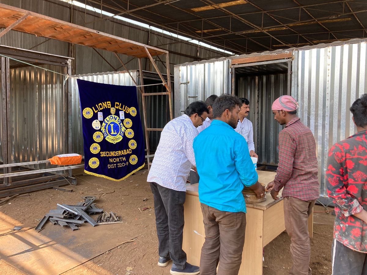 lcidistrict320b's tweet photo. On 03.03.2022, our Club conducted hunger relief programme  at SMS Industries. This programme sponsored by our Lion B Srinivasa Reddy garu in memory of his mother.

Lions Club of Secunderabad North
Lions Clubs International
#lcidistrict320b #servewithempathy #WeServe @lionsclubs https://t.co/epKA5DMm3r