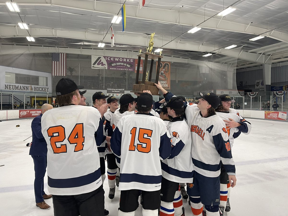 dvchc_media's tweet photo. CONGRATS @BucknellHockey ON WINNING THE 2022 DVCHC AMERICAN NTB CHAMPIONSHIP @CHFhockey https://t.co/nOdQqupmzi