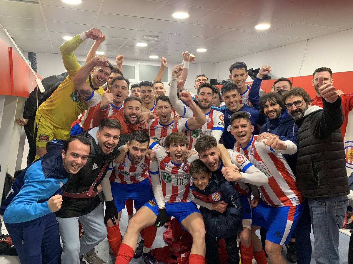 UDCTOFICIAL's tweet photo. Enhorabuena equipo!!! Este es el camino!!! Importantísima victoria por 1-0 (⚽️ @ant__jcv) ante el Atco. Malagueño. 
Lo que estamos disfrutando con este equipo!!!
Y muchísimas gracias a nuestra @udct_aficion, espectacular como estaba esta tarde el Matías Prats. SEGUIMOS EQUIPO!!! https://t.co/7AUKv8iK32