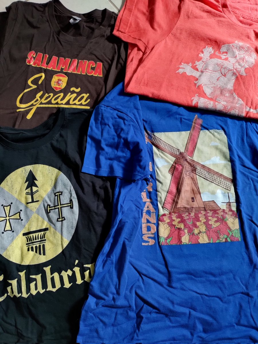 Bring on World Language Week 2022! Theme = Celebrate Humanity Through Language. Tomorrow is souvenir Tshirt day! Make sure you visit the hub and make a button for your lanyard

#lzhs #wearelz #joyfuljourney @LZHS_WL_Dept <a href="/ErinDeLuga/">erin</a> #lzhsbears