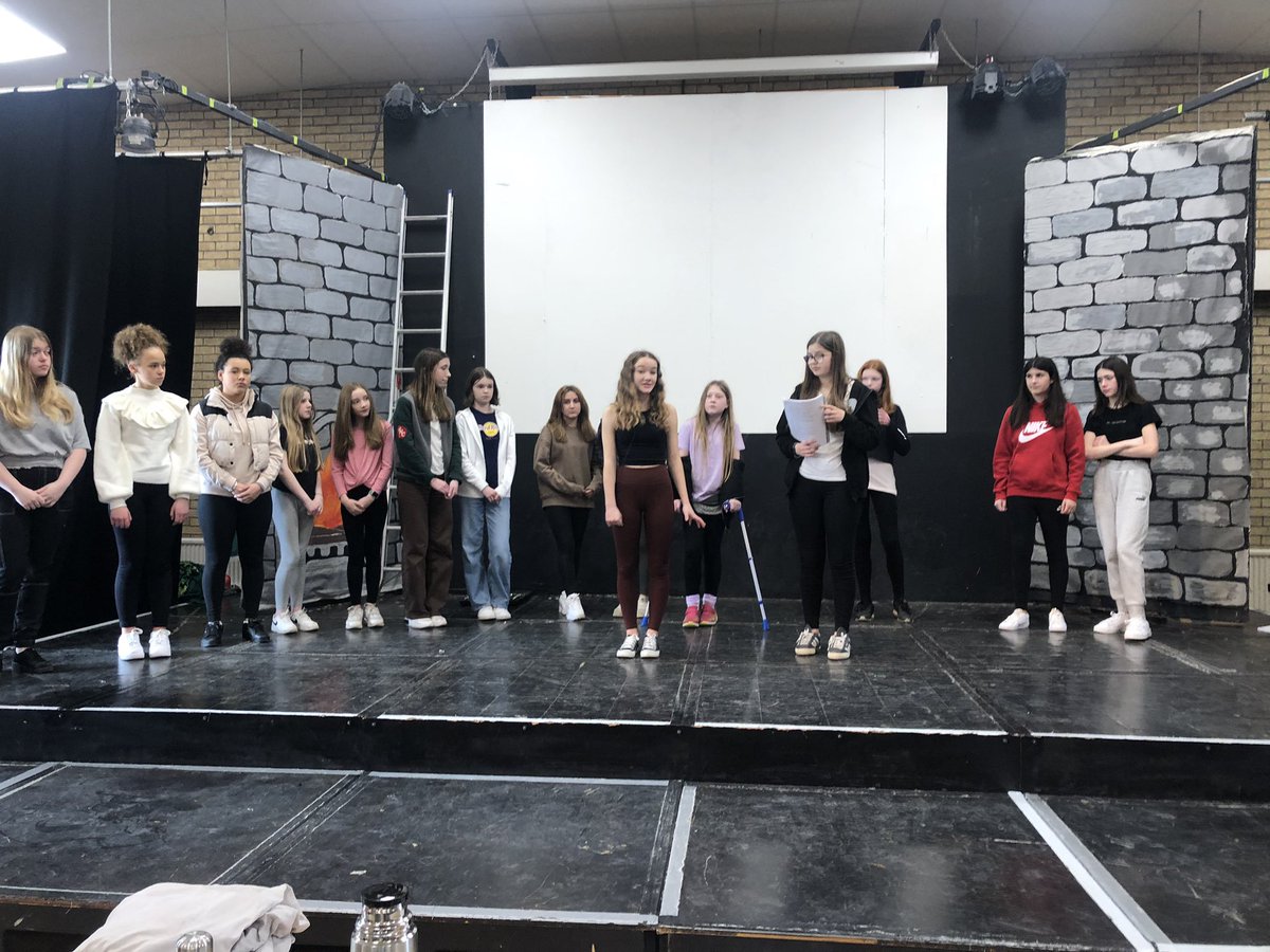 ReadArts's tweet photo. Fabulous rehearsals today #wizardofoz - tickets on sale soon https://t.co/G4XCdhujzO