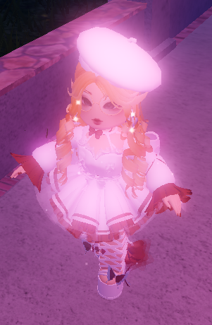 Tw1lightShAdow's tweet photo. My avatar's feet are just moving on its own- Royale High's walking animation be like really weird these days- I hope they can fix this problem soon. #royalehighbug #royalehigh #royalehighglitch https://t.co/tr353xMav7
