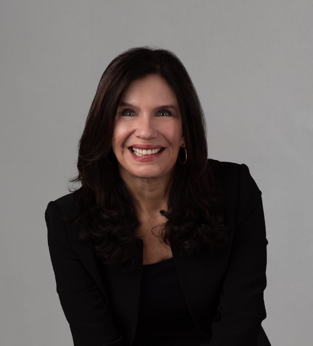 AMACT's tweet image. Meet Stacey Ross Cohen. Author. Speaker. Ted-X presenter. CEO. Award-winner and Hall of Fame inductee. And speaker at Thursday's virtual event, "Mind your Marketing: 10 Communication Essentials." Learn more and register today. lnkd.in/eh9tK_Y