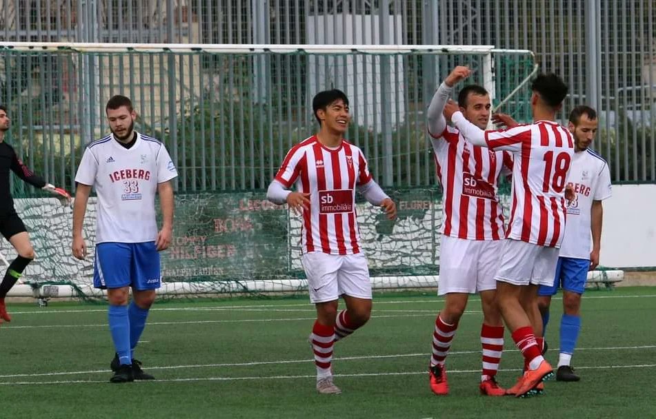 cdtortosa's tweet photo. ⚽️ 📸 Les millors imatges del partit a la nostra pàgina de Facebook 👈🏻🔴⚪
CD TORTOSA 3 - UD Remolins Bitem 1
#2cat8b #PlayOff #FutbolCat #GolCat #Tortosa #TerresdelEbre https://t.co/i2TI8Zh43M