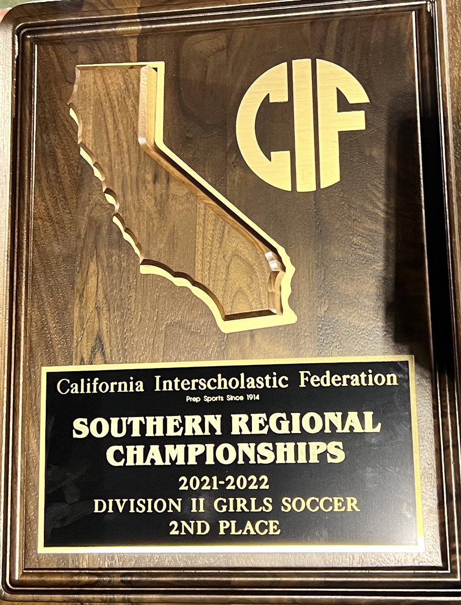 What a stellar season! We are proud of the 2021-2022 Los Osos Girls’ Varsity squad! You all showed presence, poise, passion, grit, and determination. To our fans, administrators, teachers, coaches, and parents- thank you for the support and love throughout the season! #OsosSoccer
