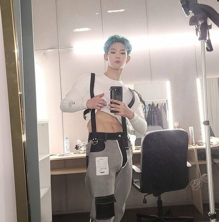 YJHSJNX9's tweet photo. extremely sensitive photos from ONEUS [18+]

          a thread 🔞 https://t.co/CRSMQUhq13