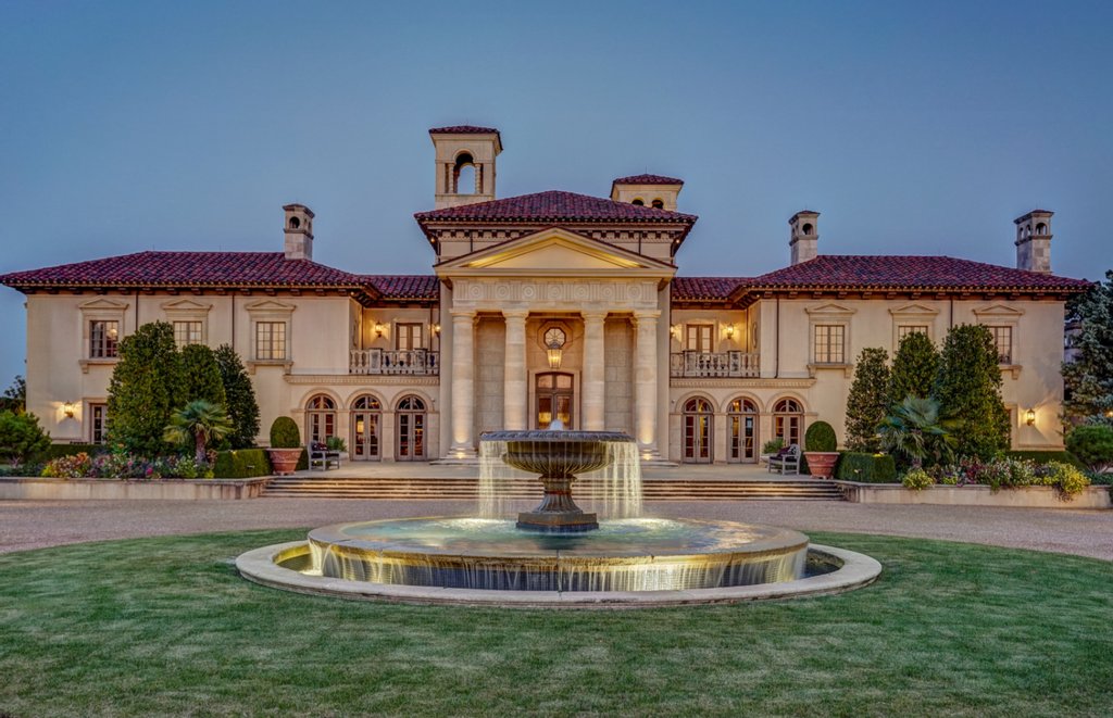 LUXRE's tweet image. This one-of-a-kind Italianate estate spans 14,544 sq ft and sits on 50 acres, offering an oasis of peace and tranquility, with a #vanishingedgepool and panoramic views 🌌

🗝 Kermit Brown Luxury Real Estate, Churchill-Brown &amp;amp; Associates | $6,950,000 USD | luxuryrealestate.com/3574847