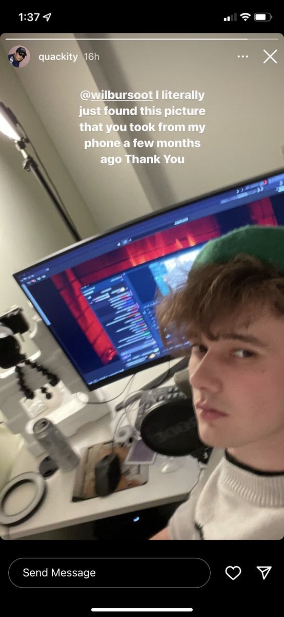 P1NKZA's tweet photo. naur i just saw this Theyre Insane https://t.co/RI4BkRplmv