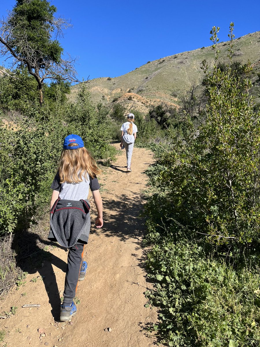 Mirdear1's tweet photo. We got out and did our first trail for 2022 Conejo Open Space Challenge.
Rocky Incline Trail in Lang Ranch.
#coschallenge https://t.co/XSBd1oS5vw