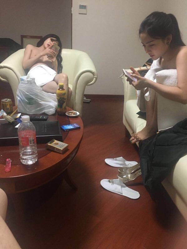 EcGsa7's tweet photo. 顺德伦教    有骚逼吗 https://t.co/MXYjYrn5fm