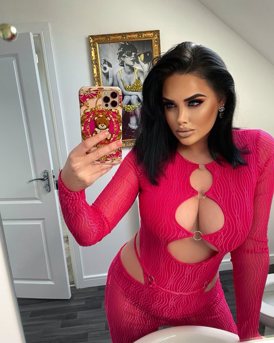 Not a scene girl, a barely seen girl 🎥 https://t.co/c43R70Crjt