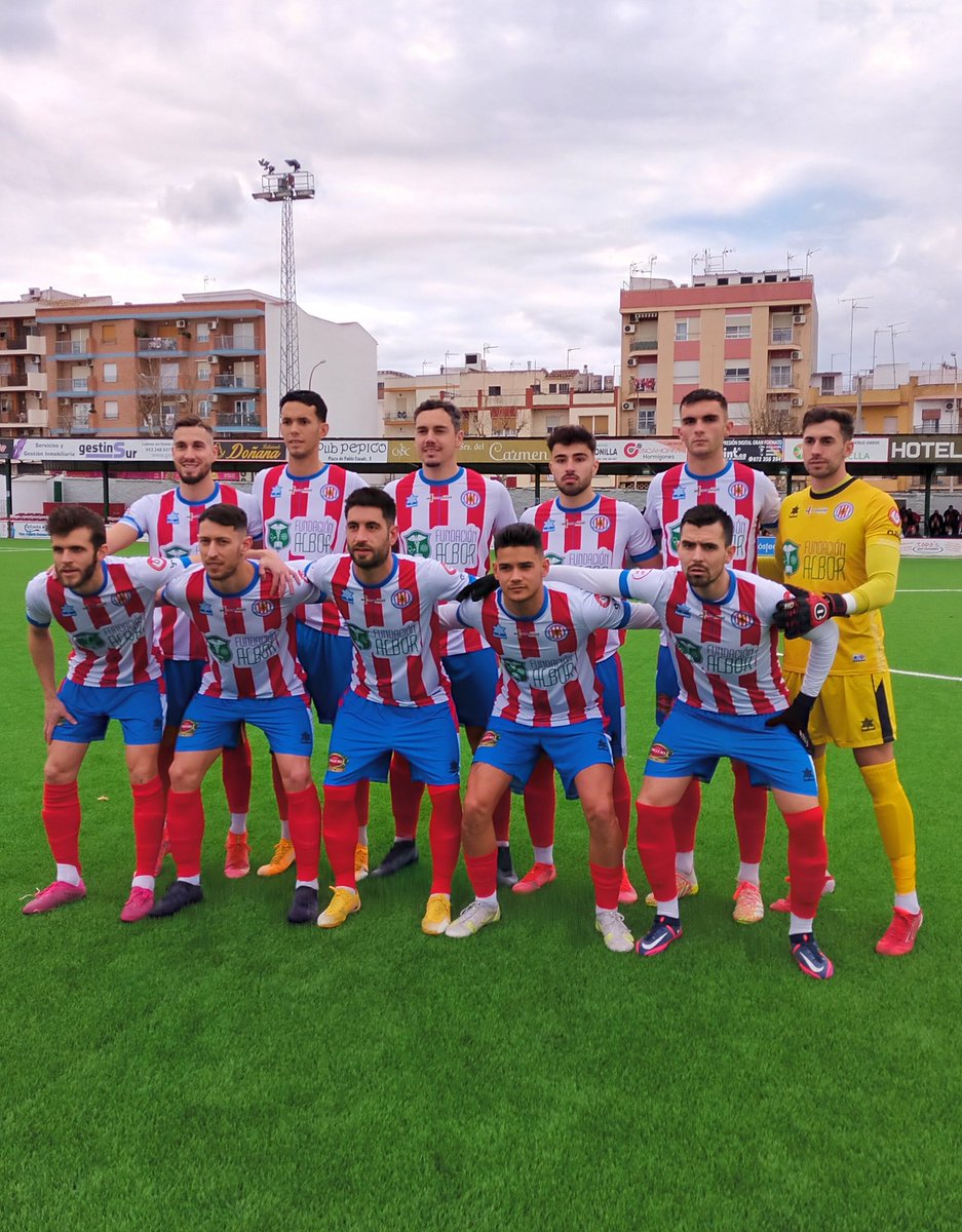 juluor61's tweet photo. Grandisimo EQUIPAZO, victoria por la mínima ante el filial malaguista, con gol de Cañete en los últimos minutos y Samu una vez más de héroe. Jornada 25 y TERCEROS. Este equipo nos gusta cada vez más, soñar es gratis y tal vez lo mejor esté por llegar. ENHORABUENA, seguimos💪💪💪 https://t.co/FBXvuExSnt
