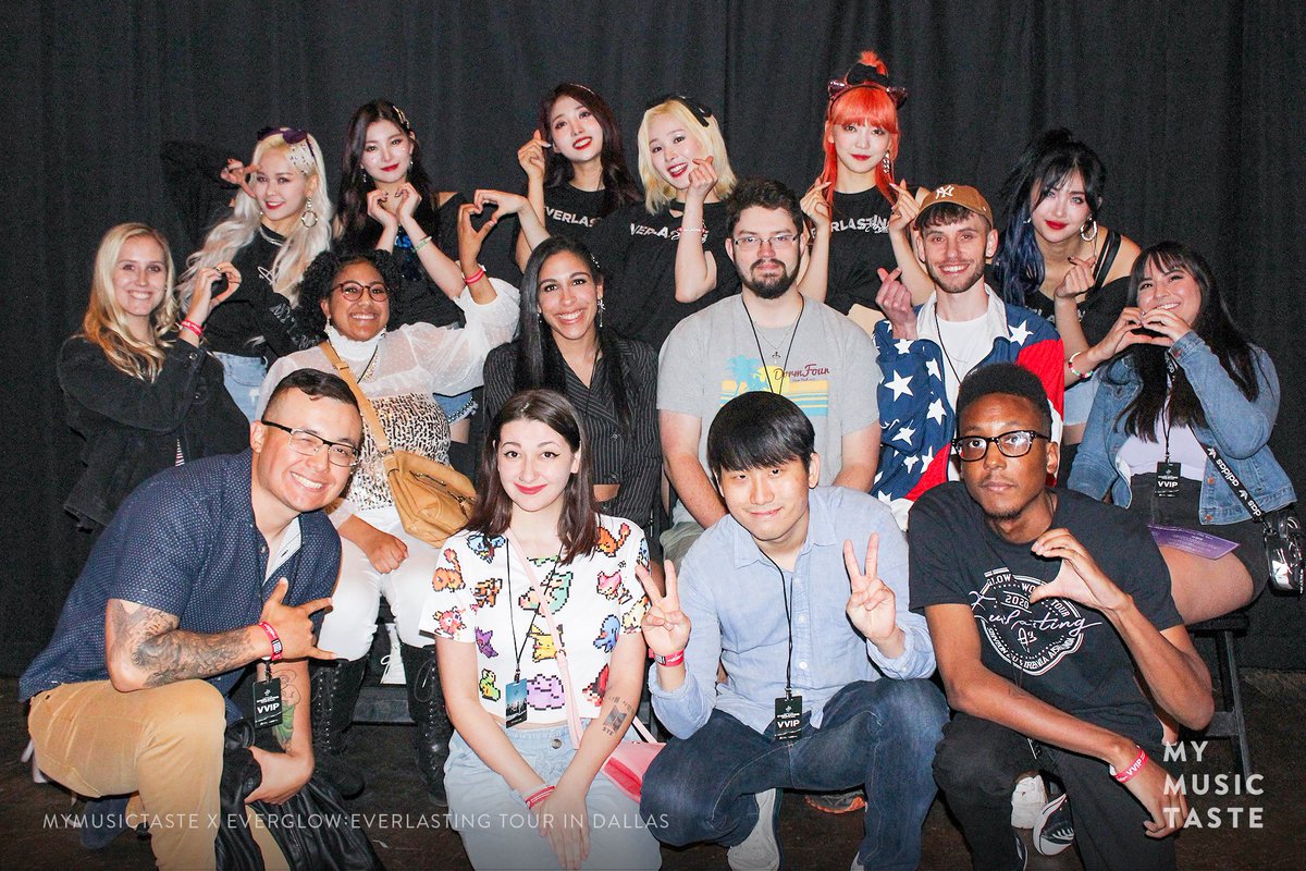 garrrrrettt's tweet photo. saw everglow 2 years ago today 🙂 #everlastingtour @EVERGLOW_twt https://t.co/ChOydr7tsZ