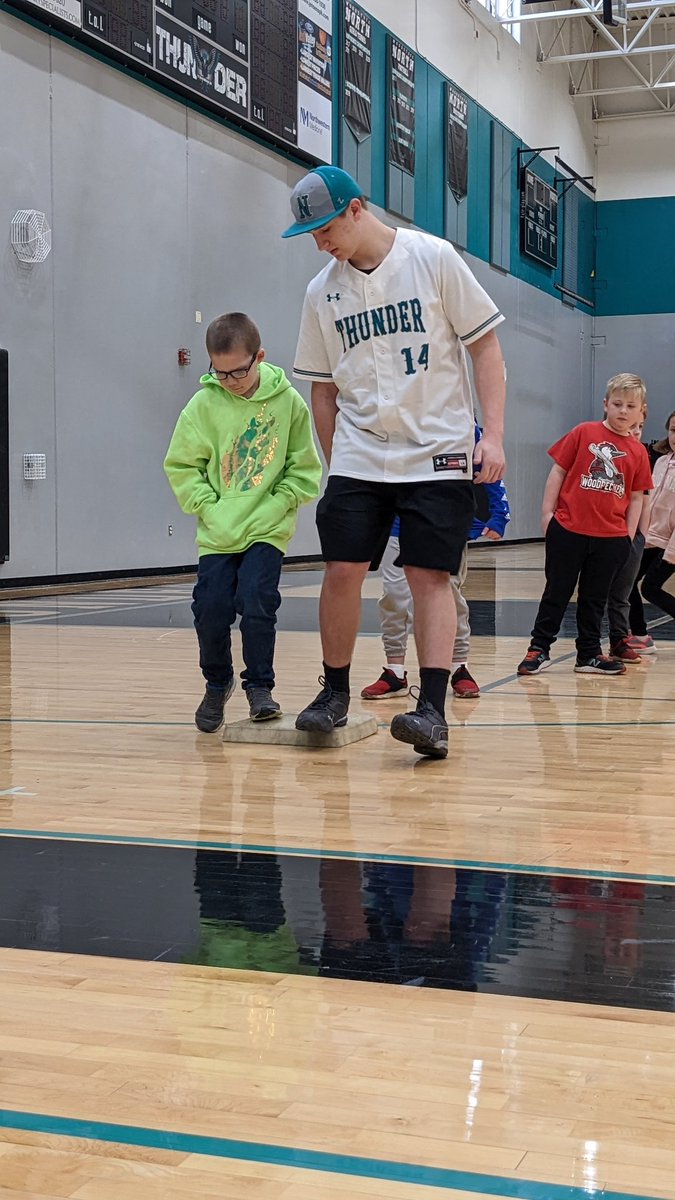 WNThunder_BSBL's tweet photo. We are grateful for the chance to work with around 150 young kids today at Woodstock Little League evaluations! Best of luck to all the young players and coaches we met today as you begin your seasons! #SpringTraining22 @WoodstockD200 @WoodstockInde @WNHSathletics @thunder_clarke https://t.co/bfBUbSRnhS