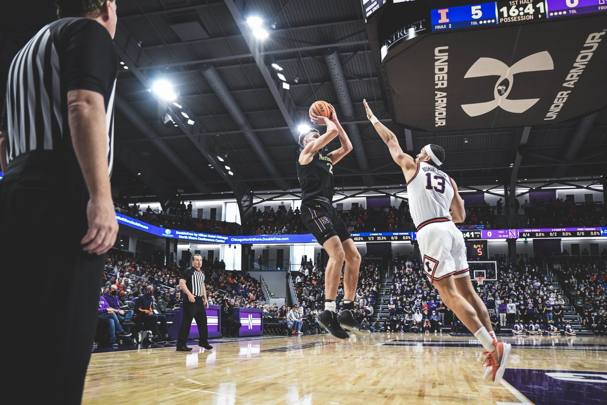 NUMensBball's tweet photo. 𝐓𝐡𝐚𝐧𝐤 𝐲𝐨𝐮, 𝐏𝐞𝐭𝐞! 2️⃣2️⃣

From Akron, OH… @peteln22 has blossomed into one of the most dominant scoring big-men in the Big Ten, and has led the ‘Cats as team captain in his senior season.

Be in your seats at 6:10 p.m. to honor our three seniors!

#GoCats | @NU_Sports https://t.co/V6aIKHcE6z