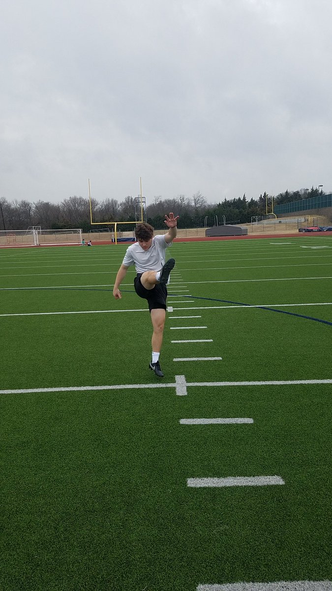 This guy just grindin it out gettinh reafy for the next chapter <a href="/ChaseEdwards25/">Chase Edwards</a> 
#hardworkeverydamnday
#kicknation
#progress2perfection