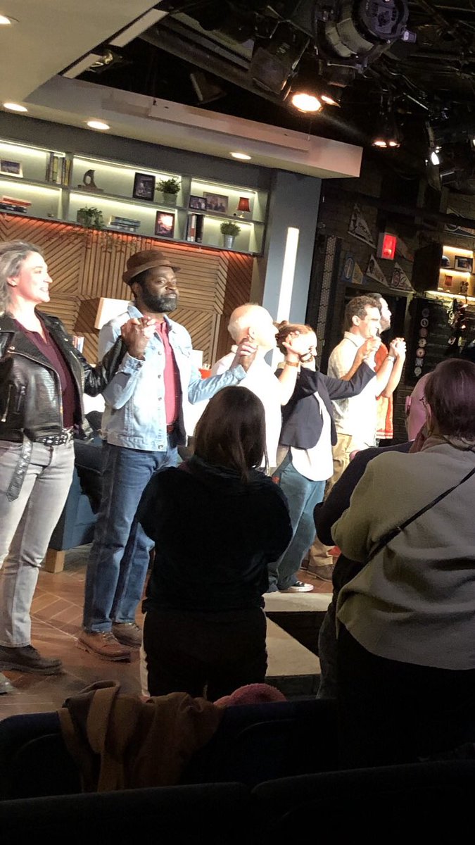 HeyTweetHarry's tweet image. Can’t say where yet but the night “When Harry Met Rehab”, is paroled from Covid jail they’ll be at least one script change! @mzlaylaw @chike_johnson @keithdgallagher #JonathanMoisesOlivares @MEGBusfield #DanButler @spikemanton @DonClarkAuthor #MagicBus Now, how to celebrate?