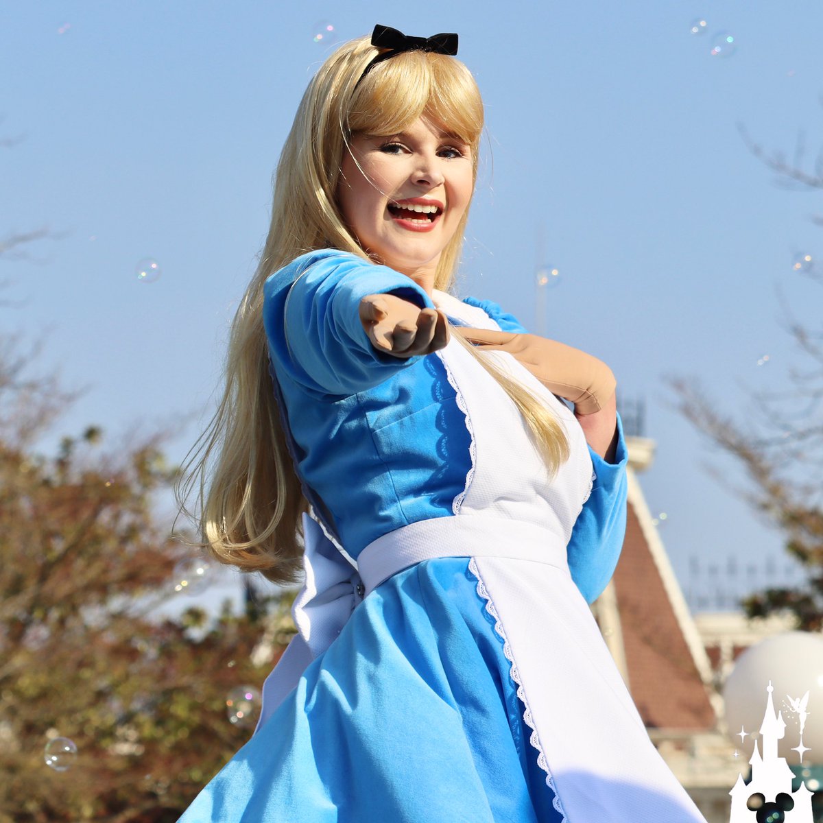dlrpnc's tweet photo. [LIVE]

Starting today, the new show «Dream… and shine brighter» officially begins and will perform 4 times a day. 💖3️⃣0️⃣✨🏰
#disney #DisneylandParis30 #DisneylandParis #Disneyland #DisneyPlus https://t.co/xLu3Ytnk9J
