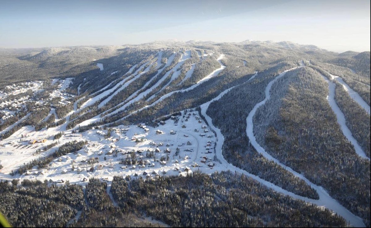 gaetan_girard's tweet photo. Quelle magnifique photo du centre de ski Le Valinouet au Saguenay. Cette année, c’est la station la plus enneigée au Québec.
#SkiAddict https://t.co/MRfYf2Otue