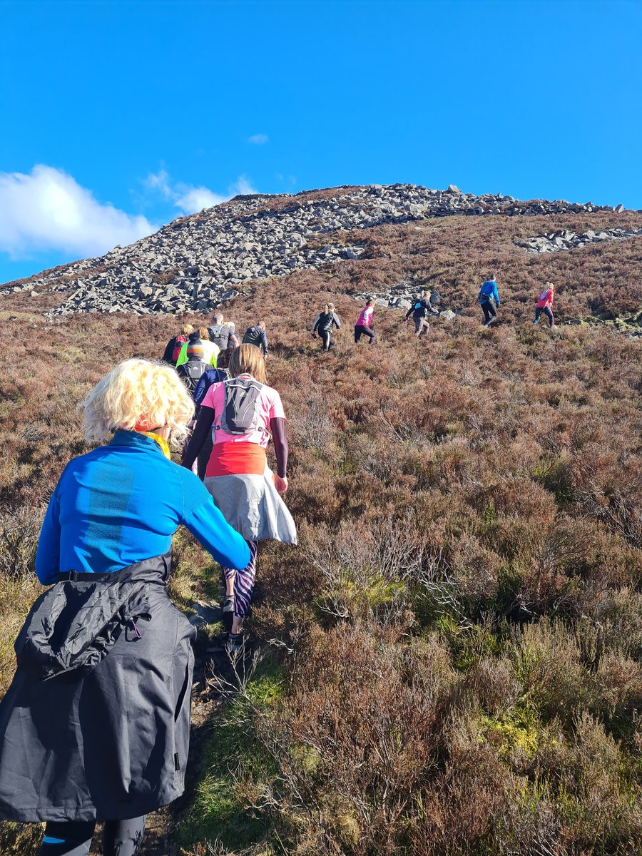 dean_read's tweet photo. Today's #FocusedPerformance run up to Tre'r Ceiri Hillfort on the Llyn Peninsula was breathtaking. Stunning views over to Snowdonia, the Rhinogs & along the Peninsula. I didn't want to leave the top of the hill... Can't wait to return with @stef_runs_sheff & @Kinder_Scouts_ https://t.co/Fpf5M67hpb