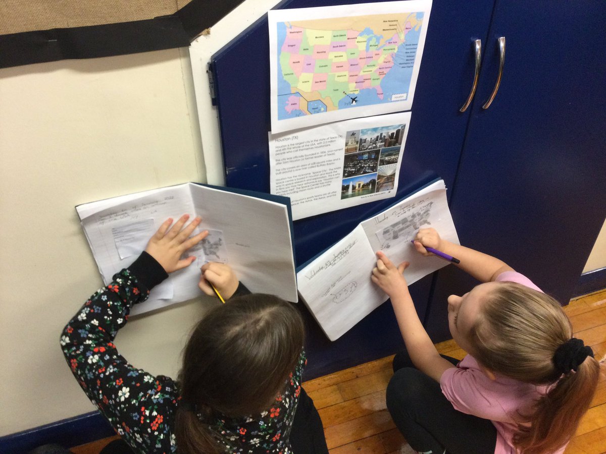 LSTMrsVose's tweet photo. We opened our ‘Road Trip USA’ topic by visiting some of the major cities, gathering information about them and locating them on a map. #STPSenglish #STPSgeography https://t.co/9gEGQMO6t6