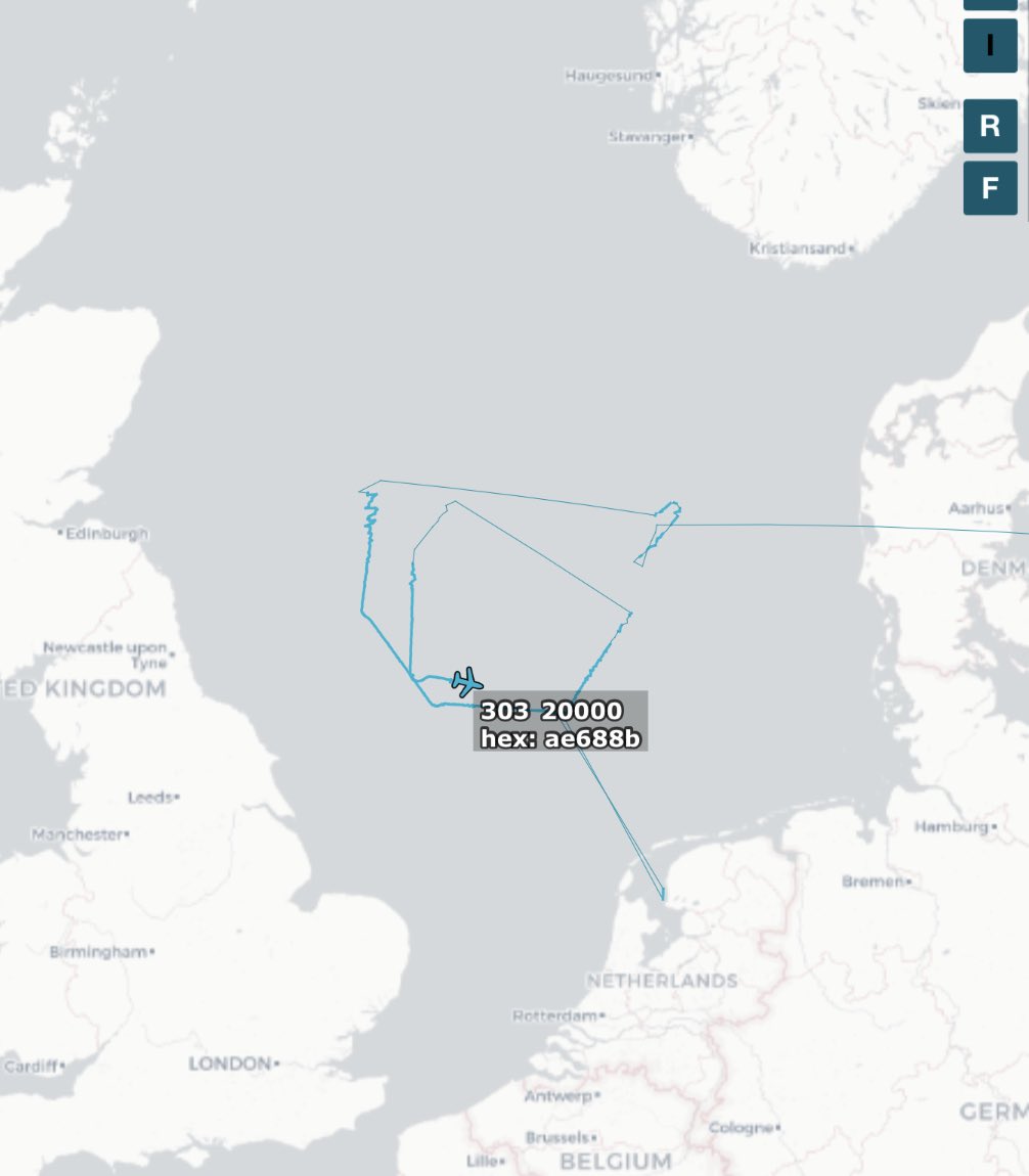 SpeckleBelly64's tweet photo. USN P-8A Poseidon has been operating in the North Sea last 4hrs

#AE688B https://t.co/7weQJ47LEV
