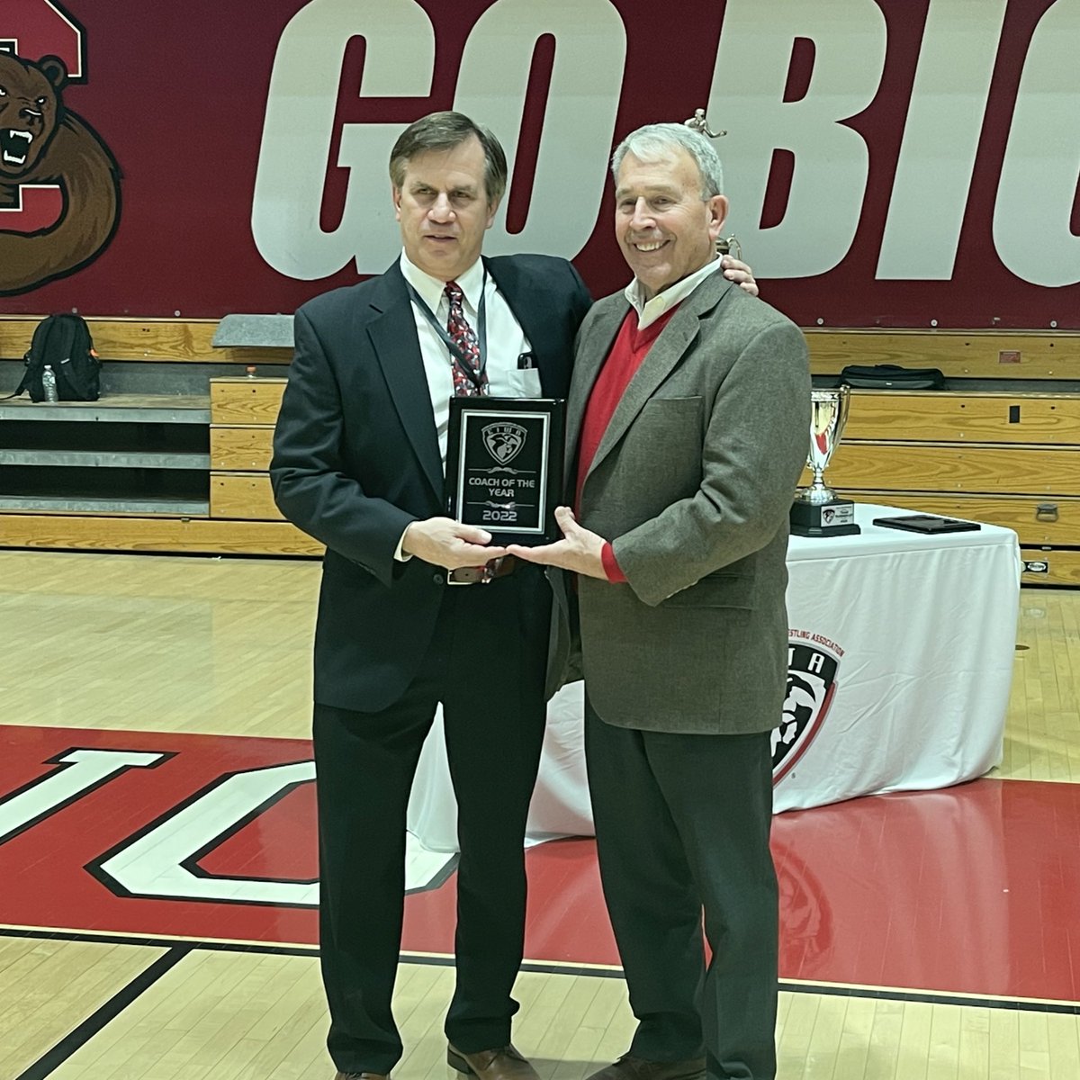 The 2022 <a href="/EIWAwrestling/">EIWAwrestling</a> Coach of the Year, Roger Reina! Congrats, Coach! 

#TheMovement x #FightOnPenn 🔴🔵