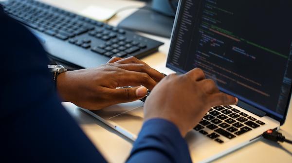 In a new <a href="/CyberScoopNews/">CyberScoop - @cyberscoop.bsky.social</a> interview, <a href="/FortiGuardLabs/">FortiGuard Labs</a>’ Derek Manky shares his insights on trends in #ransomware, #malware, botnets, and what organizations can do to combat #CyberCrime: ftnt.net/6012K5Hf8