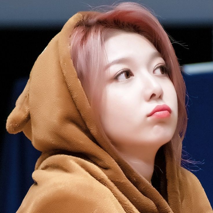 twicecatcherpic's tweet photo. happy birthday to our panda! 
We love you so much and we are so proud of you! may you have many years of life and always continue to be this caring, beautiful and talented woman <3
#HAPPYDAMIDAY #HoldUp_its_DamiDay
#행복한_생일_판다미
@hf_dreamcatcher https://t.co/4Mb3dgR17N
