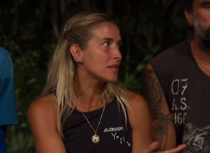 SurvivorDiyal0g's tweet photo. Seda :" Benim iki kişiyle de Hikmet ve Yasin ile samimiyetim eşit şekilde"

Yasin:" Yooo yooo benimle eşit değil"

Seda:" Evet bize grup dediğinden beri değil"

#SurvivorAllStar2022 #survivor2022allstar #survivor https://t.co/i272oCcvk3