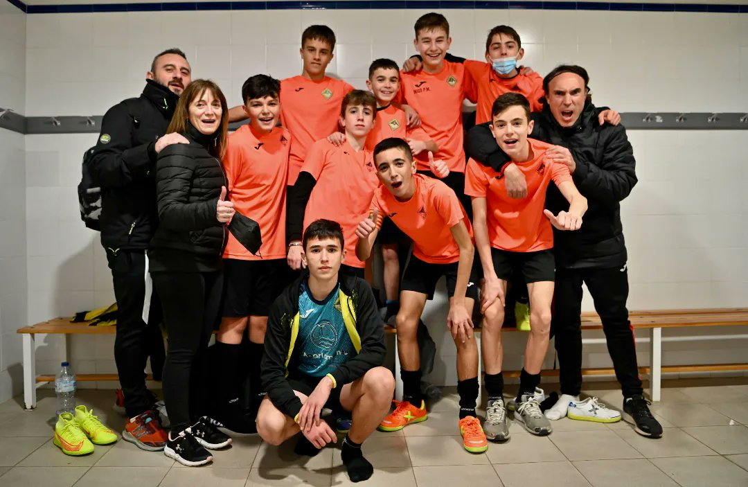 FSVilanova's tweet photo. 🏆 𝗝𝗼𝗿𝗻𝗮𝗱𝗮 𝟭𝟱 - Segona Divisió Catalana Infantil Grup 6.
🔢 INFANTIL A: @cecollbato 1️⃣➖8️⃣ EFSVilanova A.
⚽ Nil Garcia (3), Kevin Morillas (2), Àlex Rey (2) i Jan Rodríguez.
ℹ️ Últims cinc partits: ✅✅✅✅✅
#️⃣ #123Vilanova #SomEscola #EFSV #VilanovaDelCamí https://t.co/wrI20tHXDV