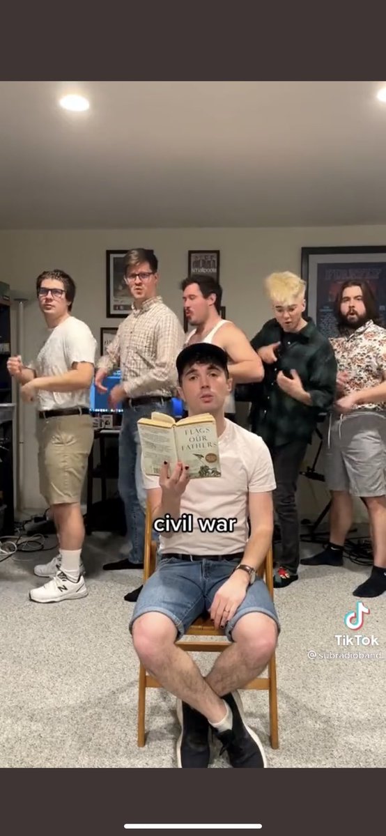 craigbrucesmith's tweet photo. Hahahahaโฆwait a minute that bookโs not about the #CivilWar! #StacysDad #FlagsOfOurFathers https://t.co/rO3F0sDaSX