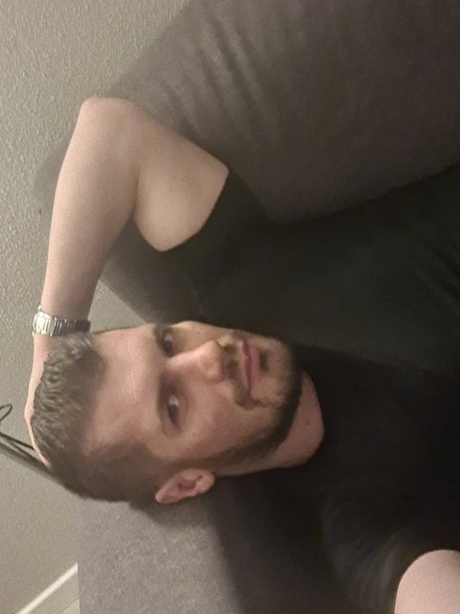 Hello Guy,  I will leave home tomorrow, I'll be in Barcelona in the afternoon   So i looping for Guys<a href="/tag/alicehunter"class="tags"><span>#alicehunter</span></a>