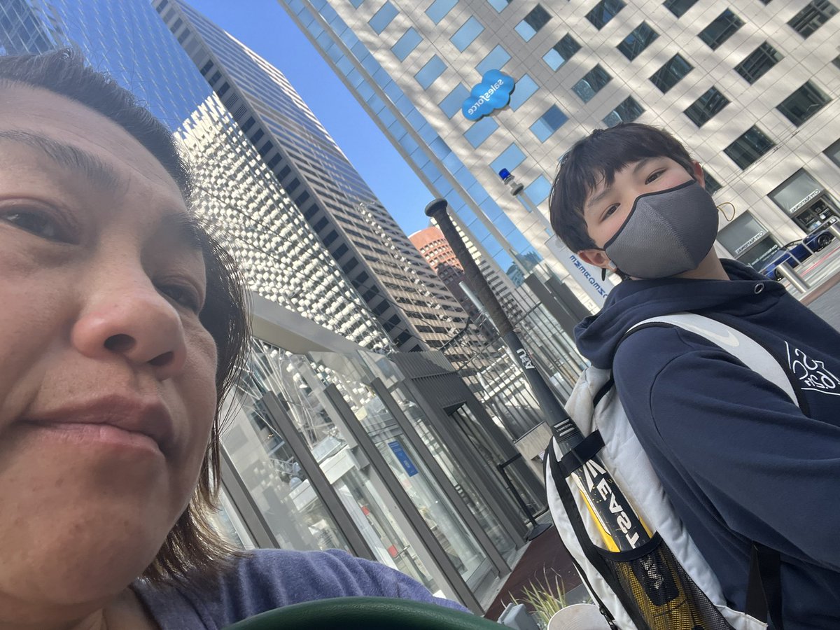 smongfamily's tweet photo. We are playing SF Little League game on Treasure Island. We got to #salesforcetransitcenter early and took a tour of the rooftop garden. #familiestakepubloctransittoo #beautifulday https://t.co/HDRtE4aOIS